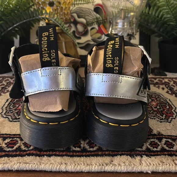 Silver Dr. martens fisherman sandals size 8 - Picture 3 of 4